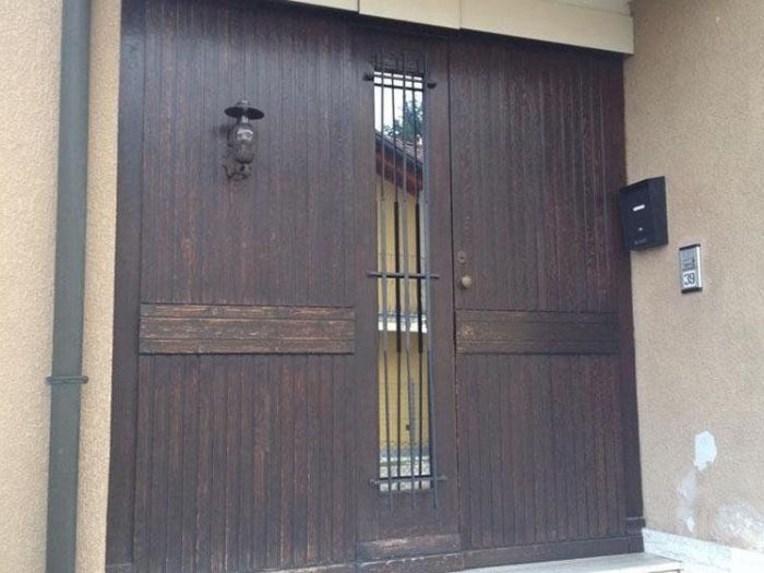 Archisio - Rb Serramenti - Progetto Riparazione di persiane porte e finestre danneggiate