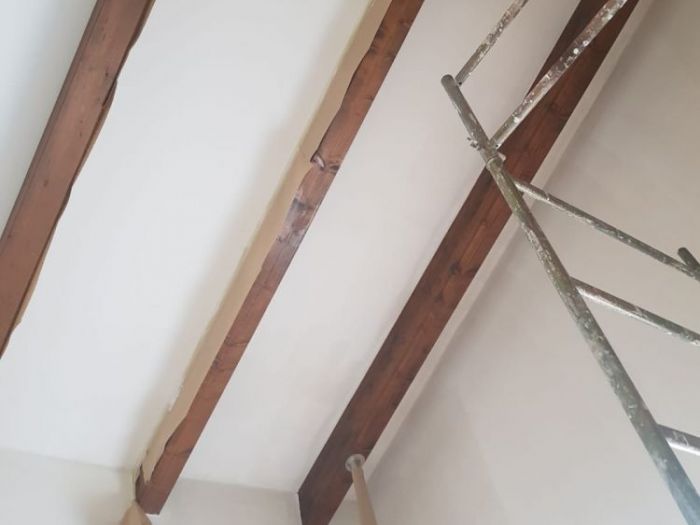 Archisio - Stil Pitture Di Gorgoglione Salvatore - Progetto Verniciatura travi in legno e tinteggio appartamento