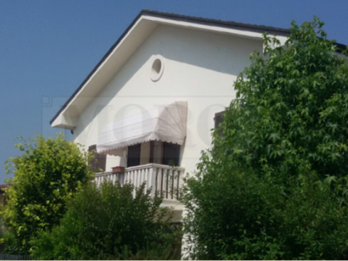 Archisio - Moro Tendaggi E Tappeti - Progetto Tende da esterni