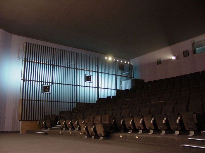 Archisio - Claudio Correale - Progetto Ugc cine cit multiplex - la defence