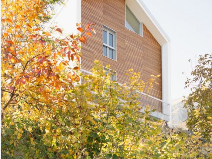 Archisio - Laqarchitettura - Progetto Demolizione e ricostruzione di abitazioni danneggiate dal sisma