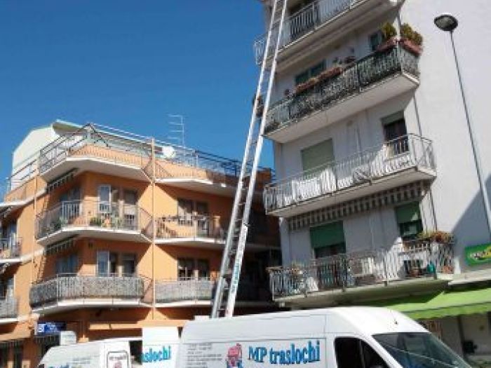 Archisio - Mp Traslochi - Progetto Noleggio scala
