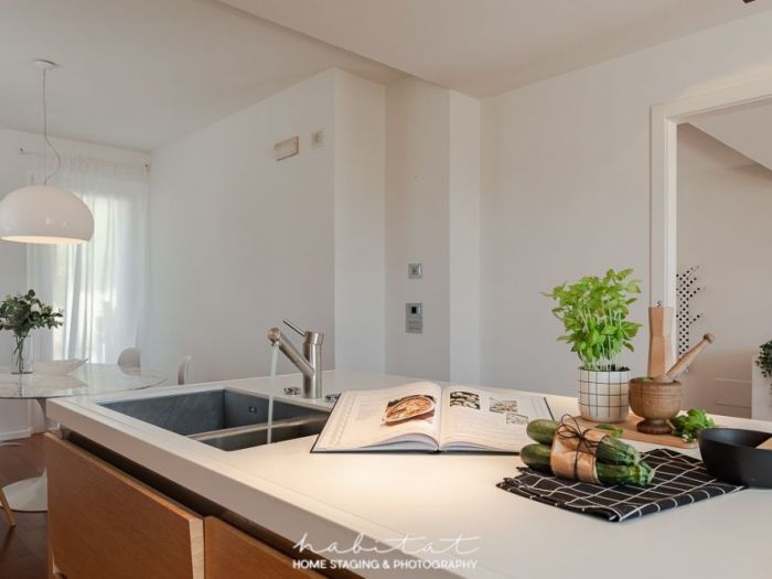 Archisio - Arianna Di Carlantonio Habitathomestaging - Progetto graphic elegance home staging