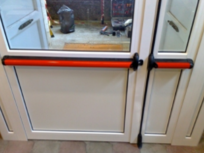 Archisio - De Siena Paolo Serramenti - Progetto Porte manigliere e accessori e controtelai