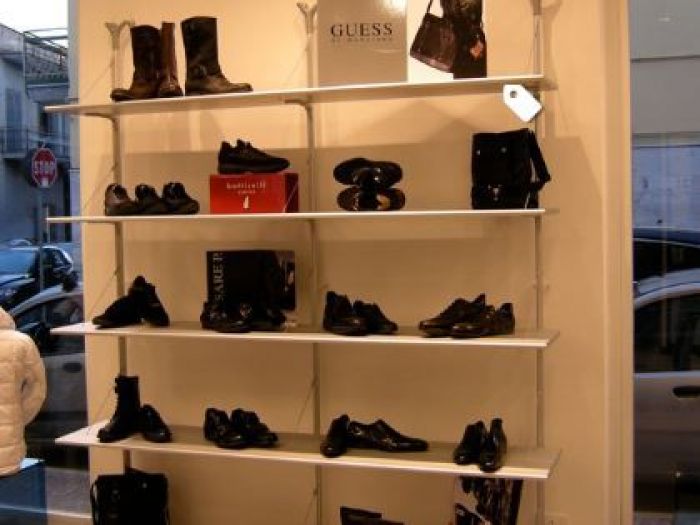 Archisio - Arch Enzo Cannavale - Progetto Showroom rocco calzature afragola napoli