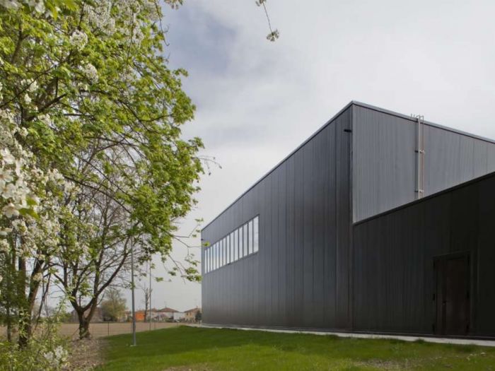 Archisio - Didon Comacchio Architects - Progetto Palestra scolastica temporanea