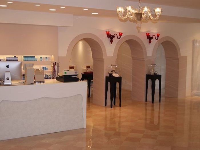 Archisio - Falegnameria Franciacorta Snc - Progetto 8 ottica e gioielleria - arredamento ottica