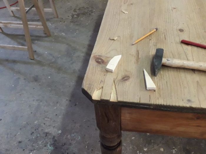 Archisio - Falegnameria Soncini Quintavalla - Progetto Restauro tavolo