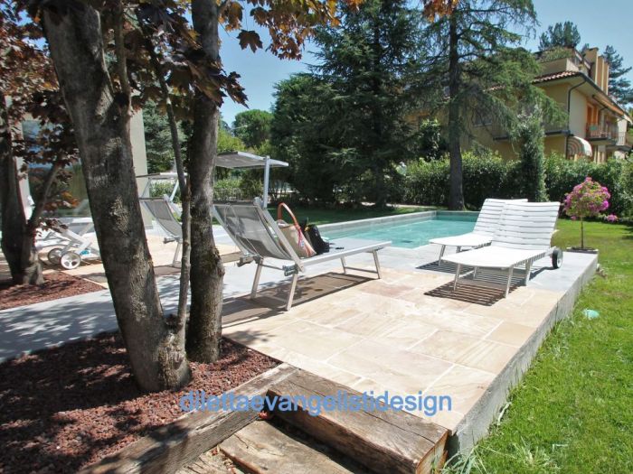 Archisio - Diletta Evangelisti - Progetto Restyling di villetta con aumento di volume e nuova piscina