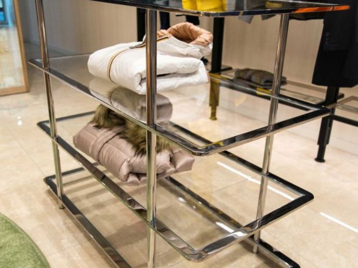 Archisio - Bravo Servizi Aziendali Di Bravo Maurino - Progetto Arredamento negozio erbavoglio