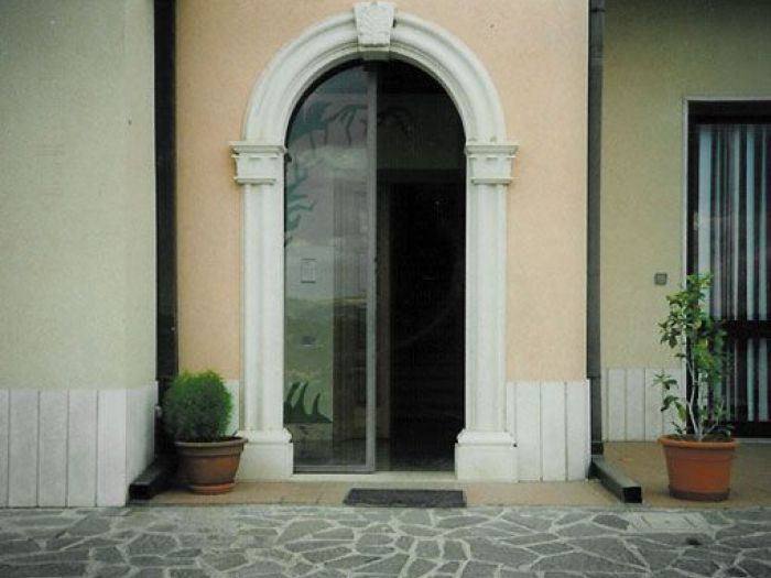 Archisio - Stinziani Marmi srl - Progetto Fontane e portoni