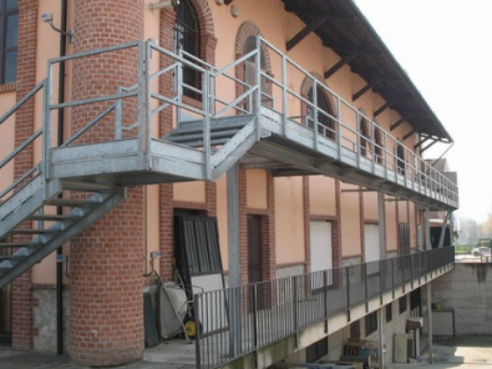 Archisio - Nervo Valerio - Progetto Soppalchi e passerelle scale interne scale antincendio esterne