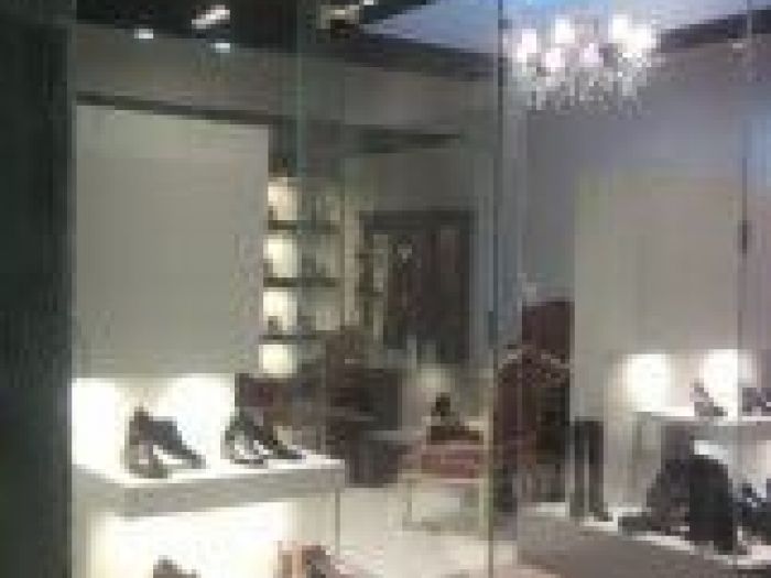 Archisio - Vincenzo Chirico - Progetto Negozio di calzature italiane in arta