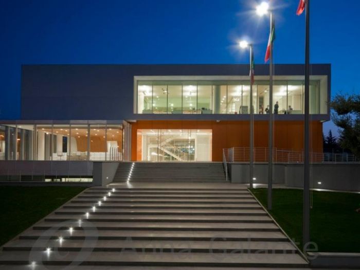 Archisio - Anna Galante - Progetto Architettura per alvisi kirimoto