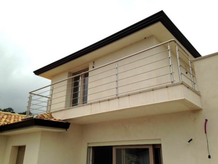 Archisio - Fede Costruzioni Srl - Progetto Infissi in alluminio legno e installazione Costruzione e posa di serramenti per uffici pubblici e privati