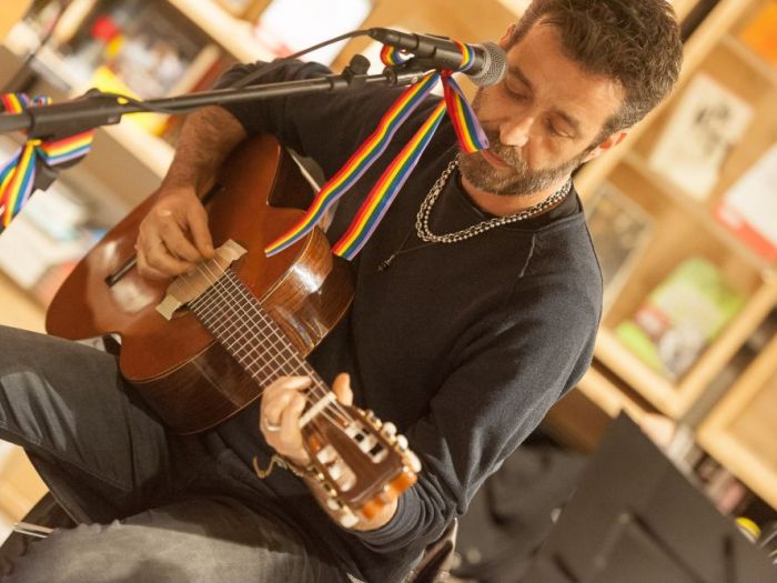 Archisio - Enrico Guerri - Progetto Instore firma copie