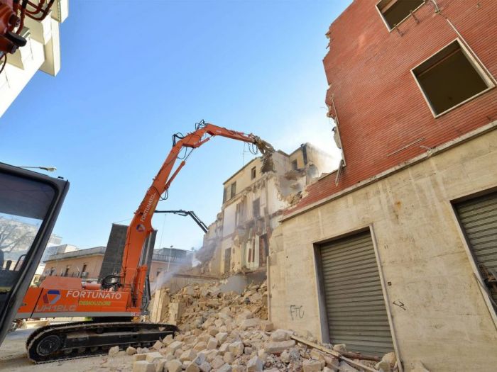 Archisio - Fortunato Demolizioni Civili E Industriali - Progetto FORTUNATO DEMOLIZIONI CIVILI E INDUSTRIALI