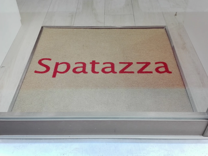 Archisio - Lab 2a Architetti - Progetto Vetrina negozio spatazza