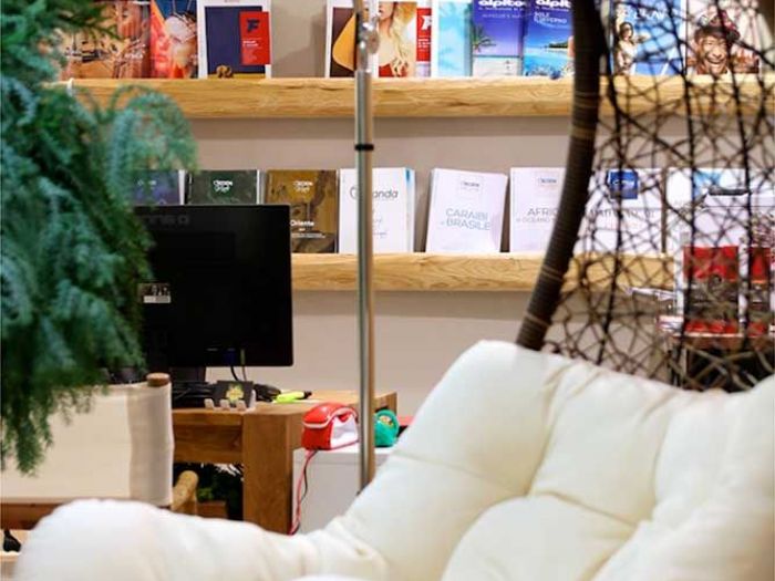 Archisio - Studio Ferretti - Progetto Agenzia viaggi valenza