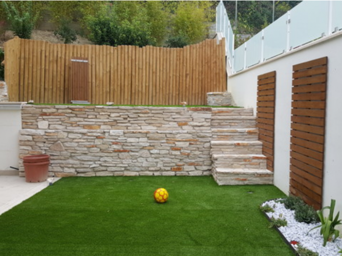 Archisio - Riccardo Traini - Progetto Taglia small