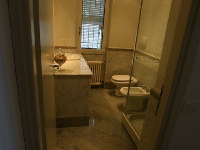 Archisio - Italia Marmi Adige - Progetto Bagni in marmo