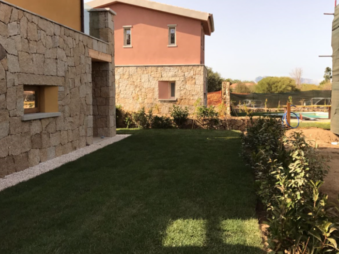 Archisio - Edil San Teodoro - Progetto Edil san teodoro si occupa di molteplici servizi di edilizia civile grazie ad un personale altamente qualificato ed in grado di realizzare diversi tipi di costruzione abitazioni alberghi ma anche messa in posa di pavimentazioni industriali in resina