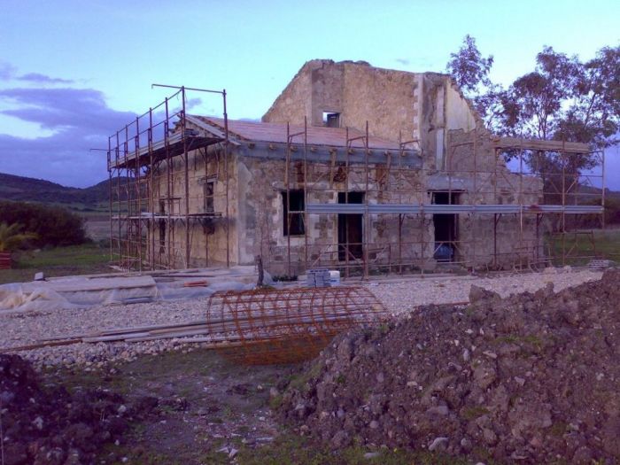 Archisio - Sandra Scanu - Progetto prima dellintervento - ristrutturazione di una struttura adibita ad abitazione