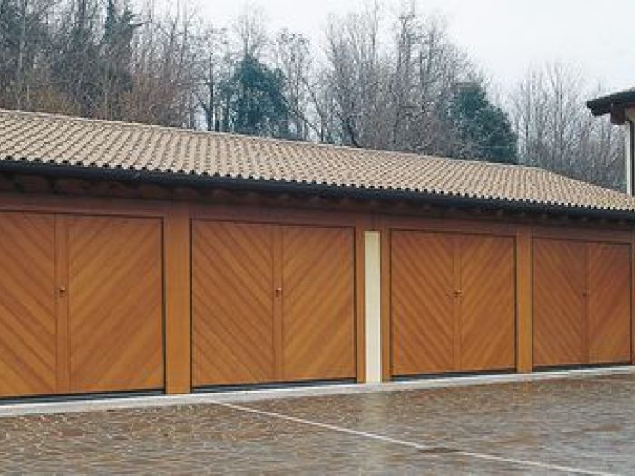 Archisio - Che Finestre - Serramenti E Affini - Progetto Basculanti e sezionali