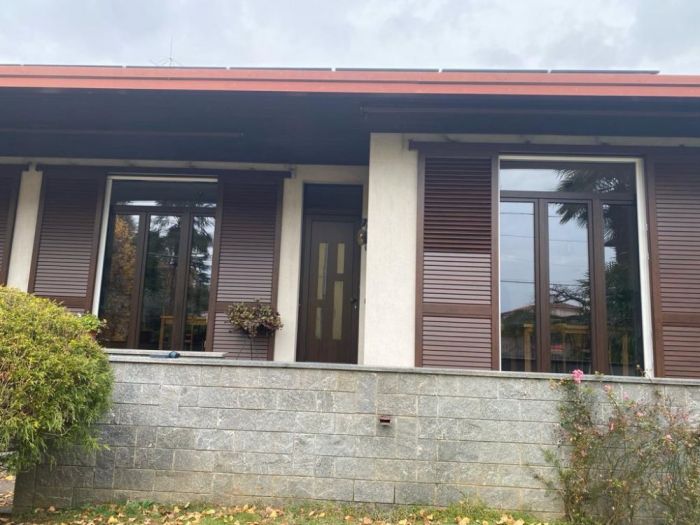 Archisio - Elia Serramenti E Porte - Progetto Serramenti in pvc e persiane in alluminio a castronno
