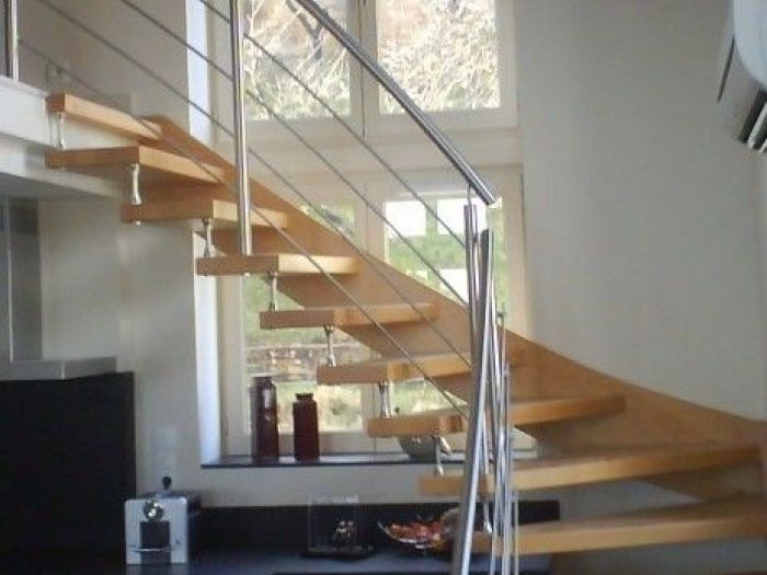 Archisio - Falegnameria Su Misura - Progetto Scale in legno su misura