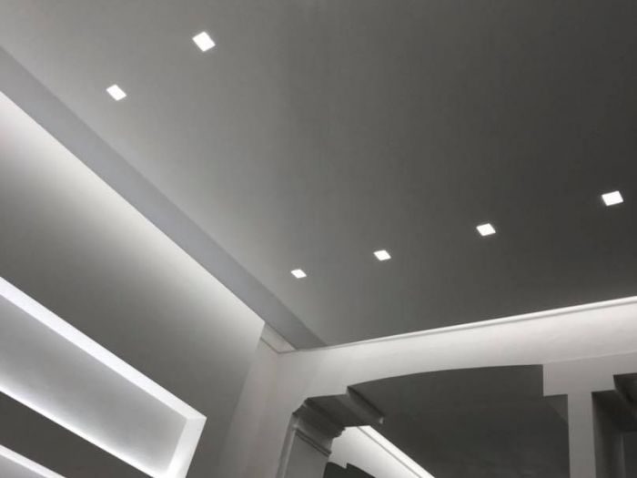 Archisio - Paola Illuminazione - Progetto Illuminazione in agenzia immobiliare