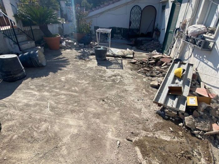 Archisio - Geometra Luigi Amato - Progetto Progettazione e direzione lavori impermeabilizzazione terrazzo impermeabilizzazione area intorno ai n2 lucernari