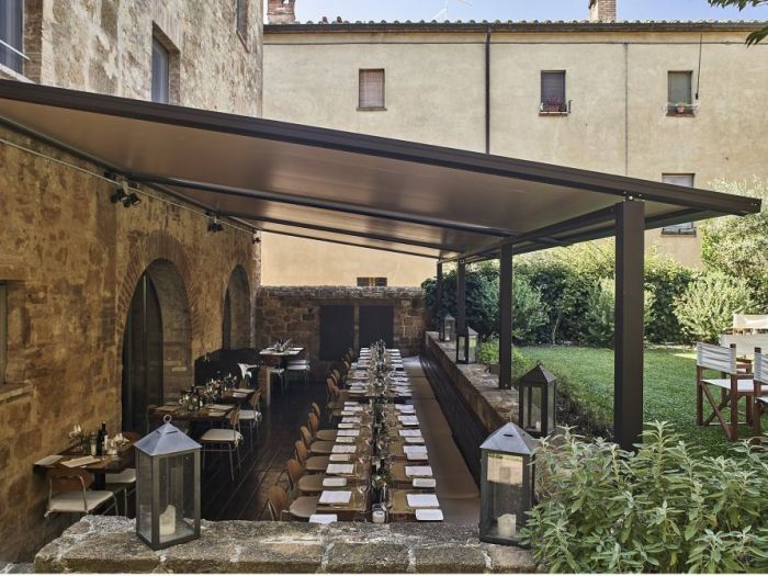 Archisio - Matteo Castelli Fotografia - Progetto Fanani tende alla bandita in town di pienza