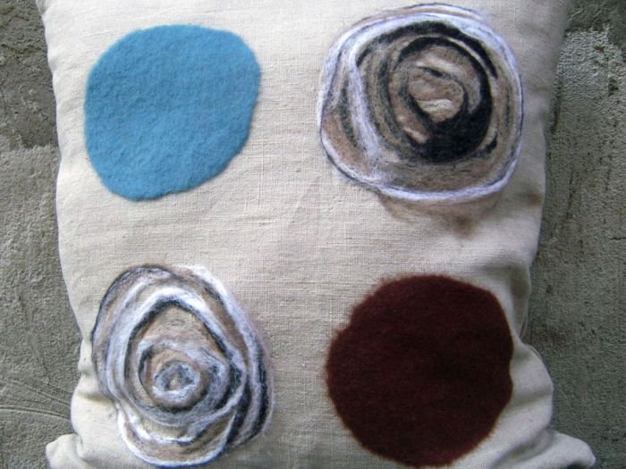 Archisio - Elena Kihlman Disegna E Produce Tessuti Darredamento Accessori Per Arredamenti - Progetto Cuscini decorativi