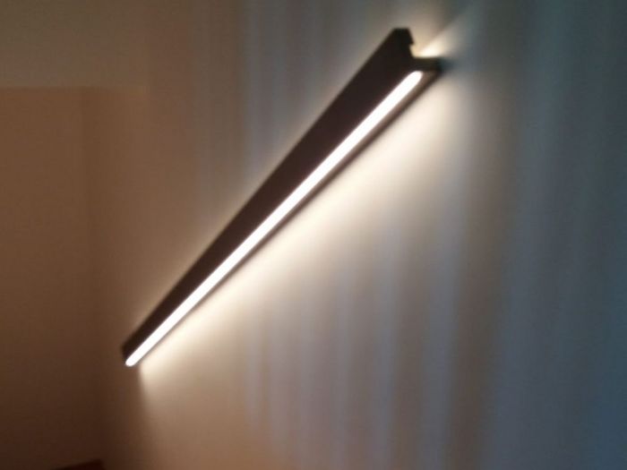 Archisio - Paola Illuminazione - Progetto Corrimano luminoso per una scala