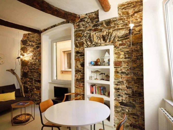 Archisio - Roberto Silvestri - Progetto Una casa a camogli storie e pareti colorate