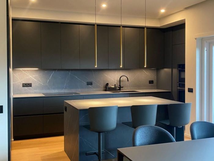 Archisio - Serena Martini - Progetto Dark kitchen - eleganza e contrasti materici