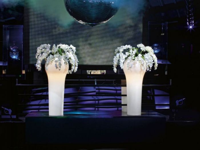 Archisio - Jupiter International srl - Progetto Set arrangement - composizioni floreali