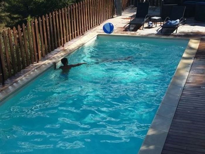 Archisio - Rosalba Ruppi - Viviamo Nel Verde - Progetto Piscina in famiglia