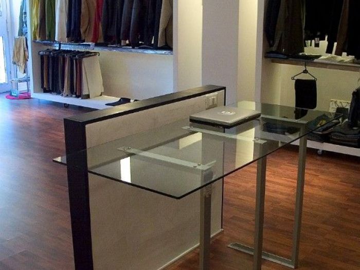 Archisio - Marco Mazzella - Progetto Interni negozio rg