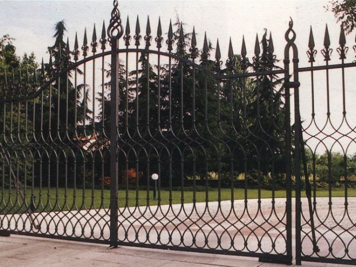 Archisio - Arte In Ferro Battuto Di Santo Marano - Progetto Cancelli