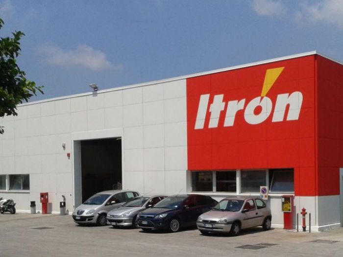 Archisio - Antonio Pelella - Progetto Restyling industrialeCapannone itron