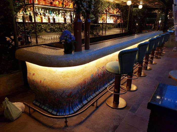 Archisio - Dalla Pozza Marmi Srl - Progetto Bancone bar in mosaico artistico