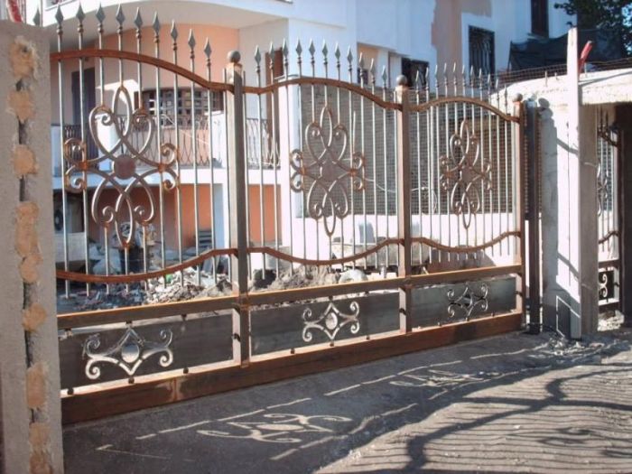 Archisio - Luciano Izzo - Progetto Sono il responsabile della ditta lucioferr lavoriamo in tutta italia nel settore degli infissi e serramenti da oltre 20 anni Utilizziamo solo materiali di prima scelta e ci avvaliamo della collaborazione di personale qualificato con diversi anni di e