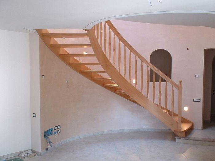 Archisio - Falegnameria Decrestina Pierluigi - Progetto Scala a spirale in faggio