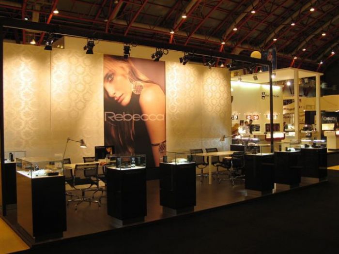 Archisio - Zeno Pucciarchitects - Progetto Rebecca stand international jewellery london inghilterra