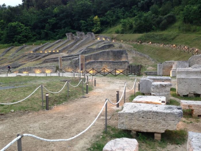 Archisio - Impresa Luzi - Progetto Illuminazione teatro romano