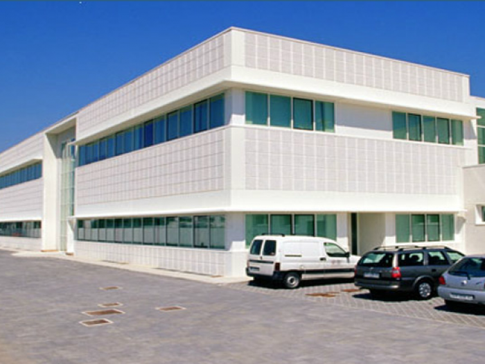 Archisio - Imaf srl - Progetto Prodotti industriali cabine insonorizzate cancelli scale facciate continue infissi nastri in alluminio produzioni speciali strutture in acciaio tettoie e pensiline