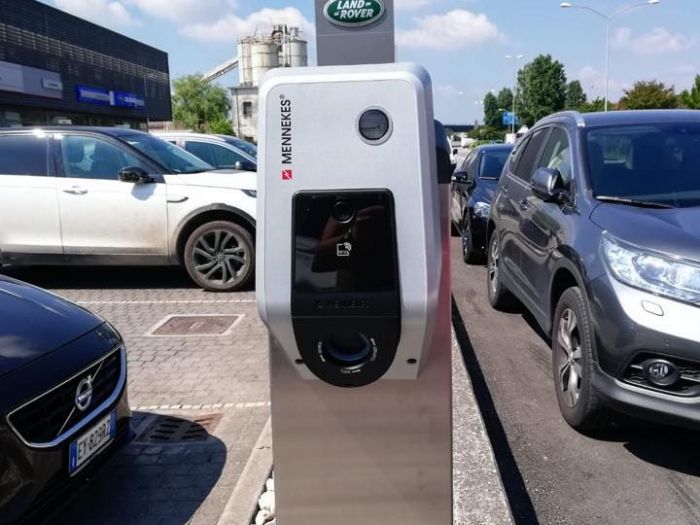 Archisio - Elettroscebba - Progetto Colonnine per ricariche elettriche