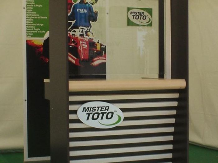 Archisio - Vincenzo Bafunno - Progetto Casse e mobile monitor mister toto